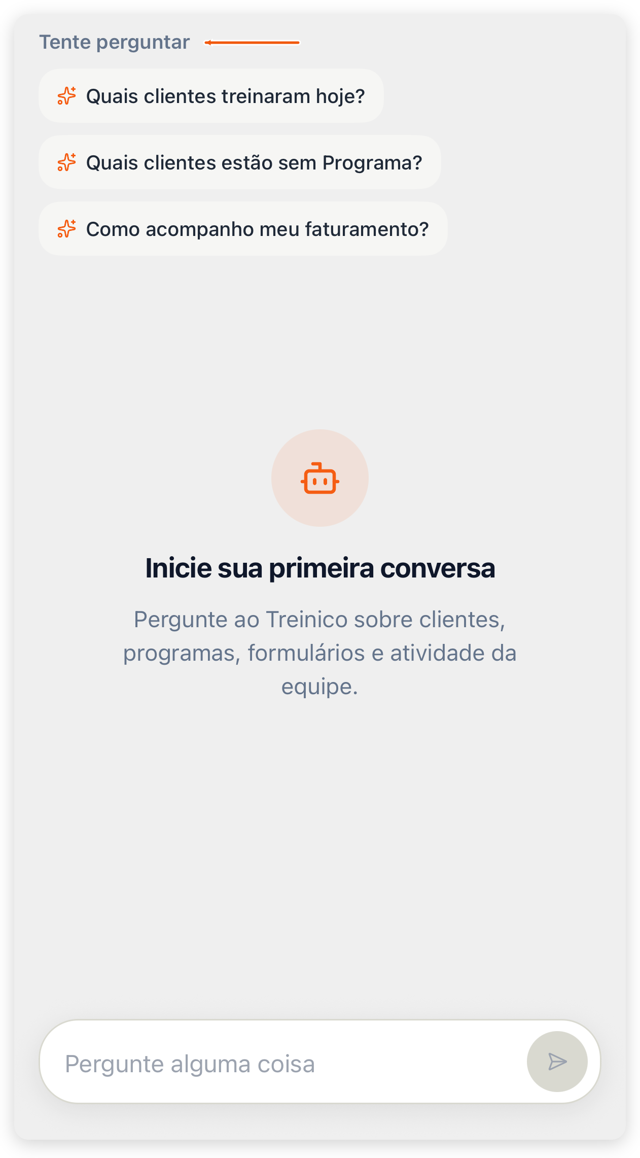 Aba Assistente no app do treinador com Inicie sua primeira conversa e as sugestões em Tente perguntar