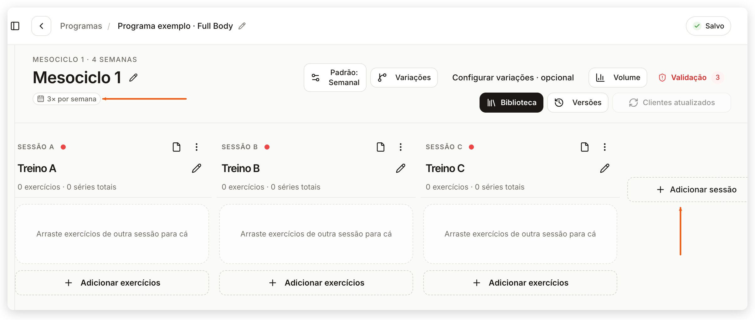 Editor web com as colunas SESSÃO A, B e C e o cabeçalho do mesociclo indicando 3× por semana