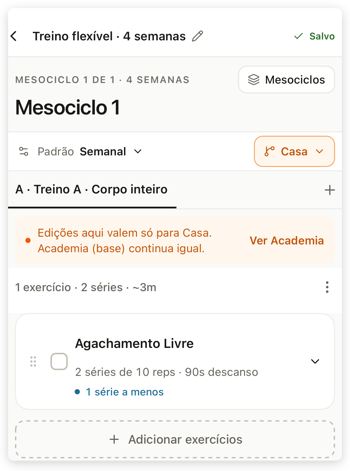 Casa selecionada no app do treinador, com uma série a menos e a ação Ver Academia para conferir a base