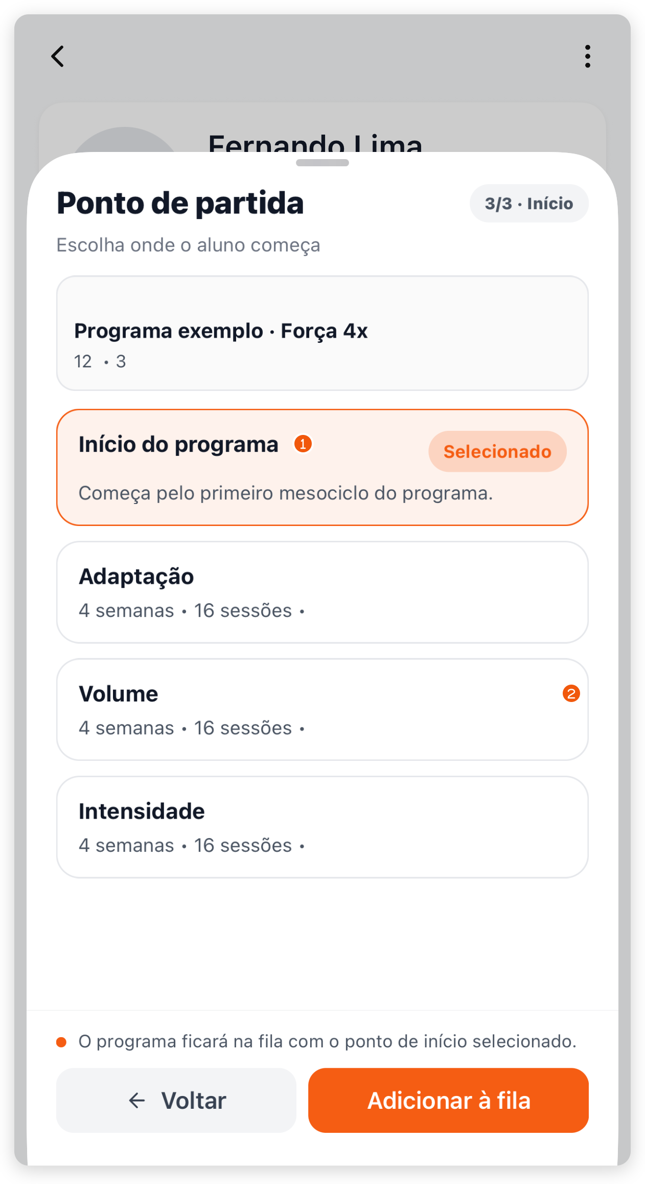 Passo Ponto de partida no app com Início do programa marcado e os mesociclos listados com semanas e sessões