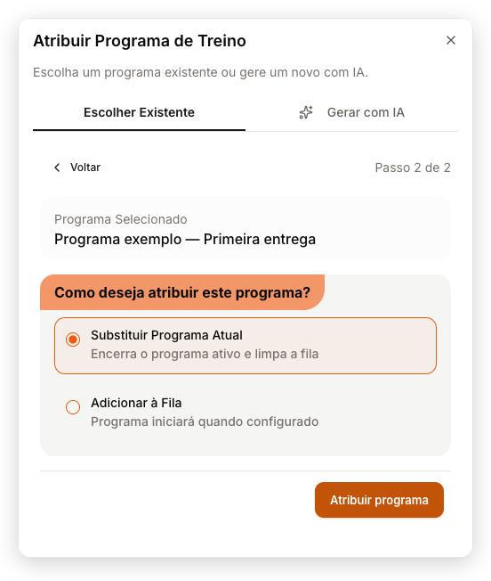 No painel web, a decisão de atribuição mostra Substituir Programa Atual e Adicionar à Fila antes de confirmar
