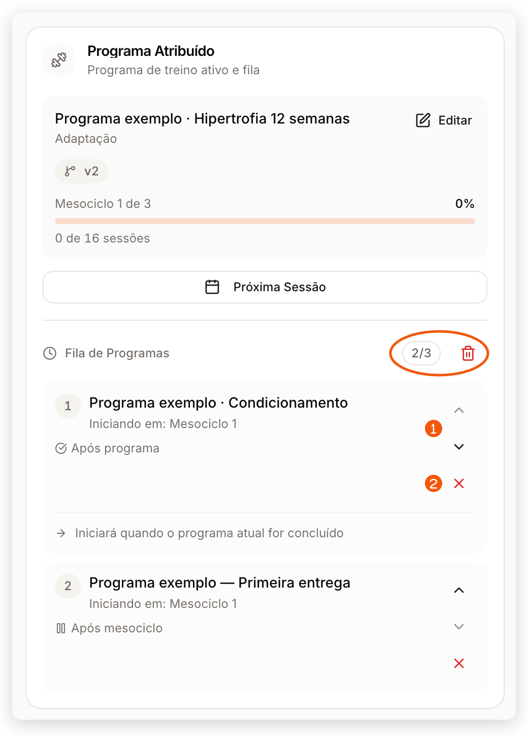 Card Programa Atribuído no painel web com a Fila de Programas, dois itens com gatilho e as setas para reordenar