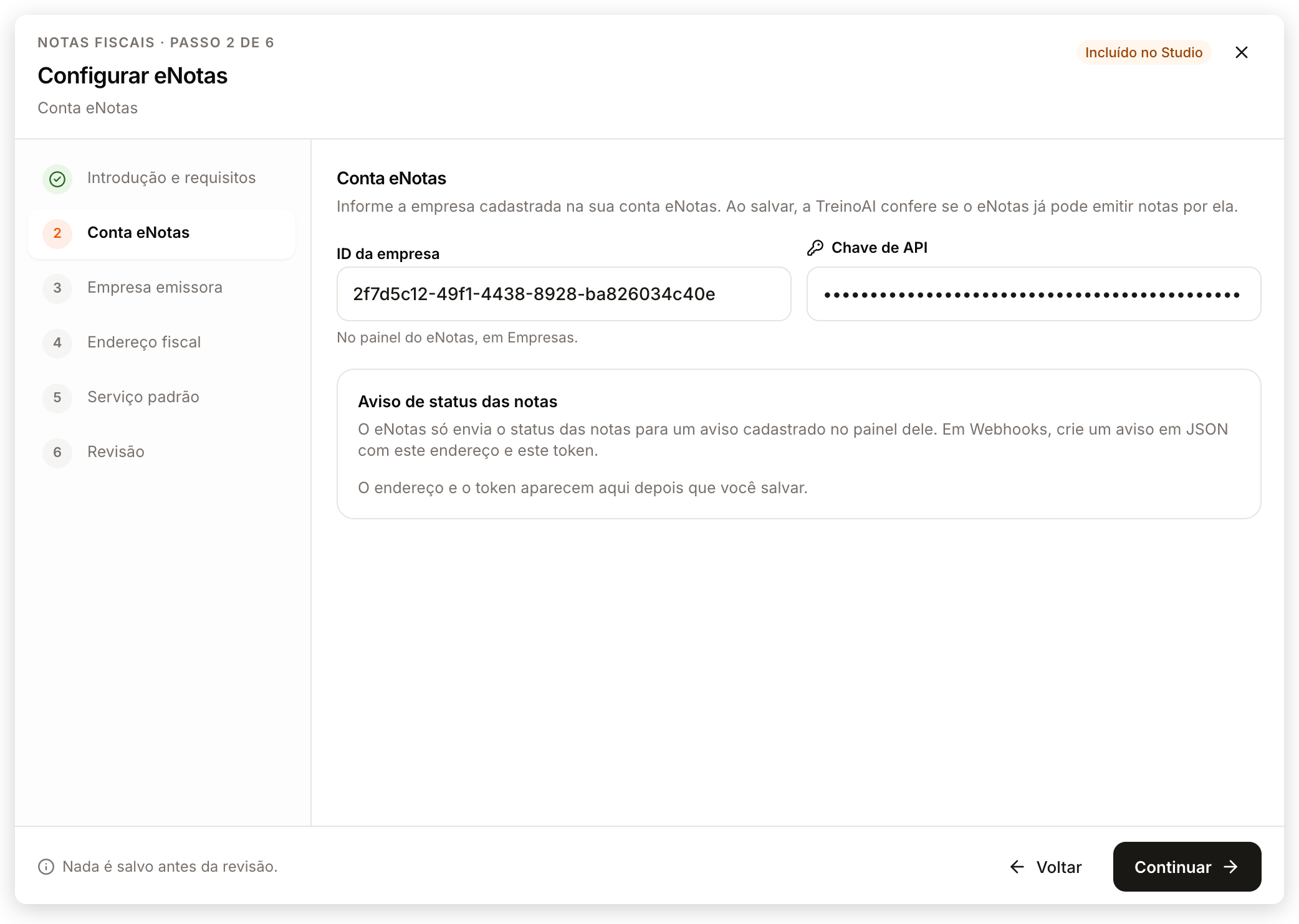 Etapa Conta eNotas do assistente com o ID da empresa preenchido e a Chave de API mascarada